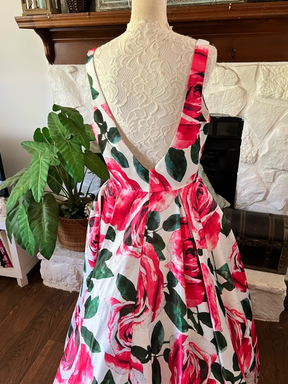 JVN By Jovani Floral Ball Gown in Pink Rose Satin Women’s Dress Size 14 - Picture 5 of 15